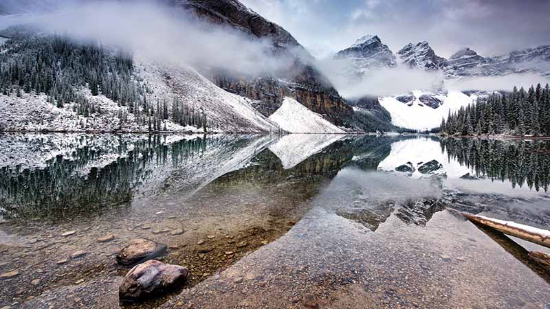 Morain Lake Kanada Rocky Mountains im Winder
